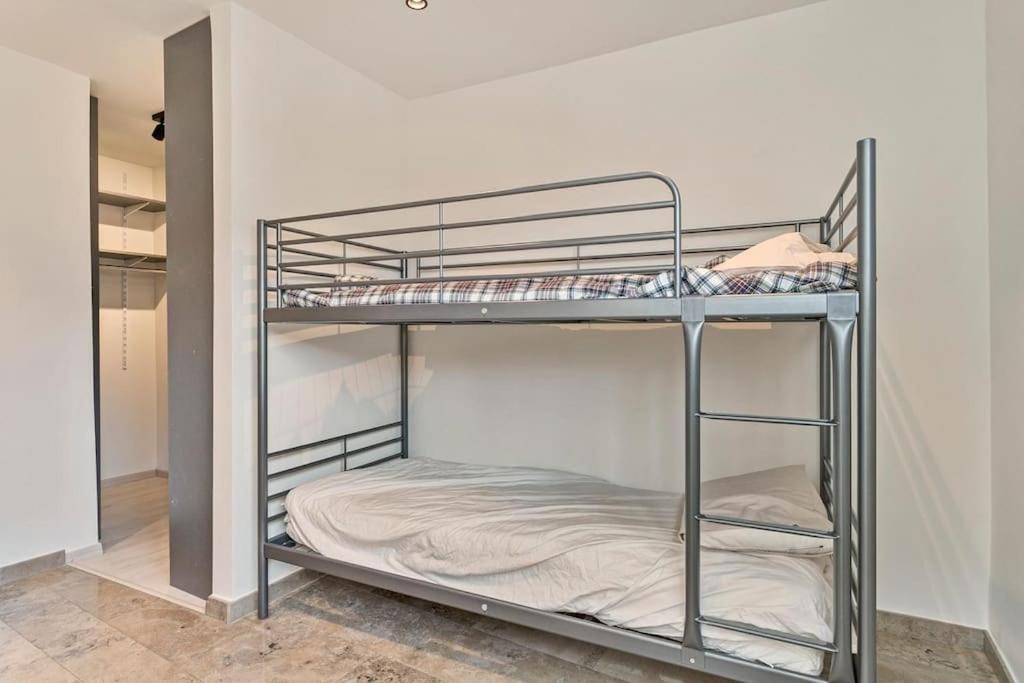 Schitterende Loft Met Jacuzzi En Sauna In แมคเคอเลอ ภายนอก รูปภาพ