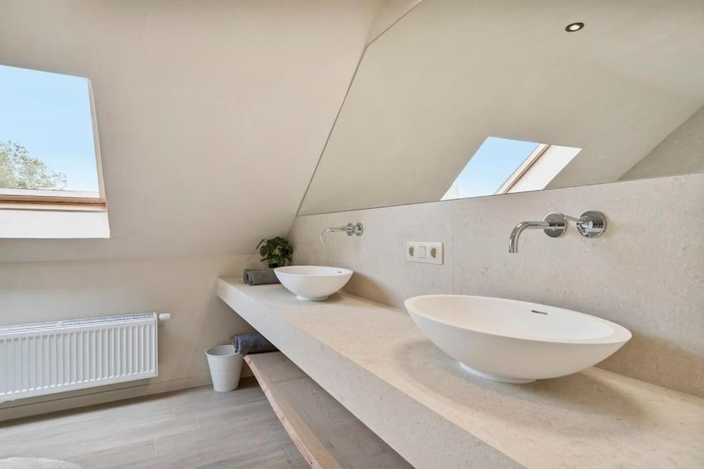 Schitterende Loft Met Jacuzzi En Sauna In แมคเคอเลอ ภายนอก รูปภาพ